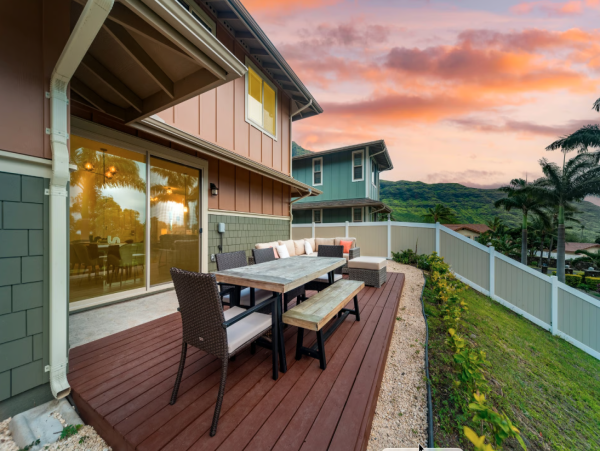 Your Dream Hawaiian Retreat Awaits in Makaha Valley - Luxury 4-Bedroom Home